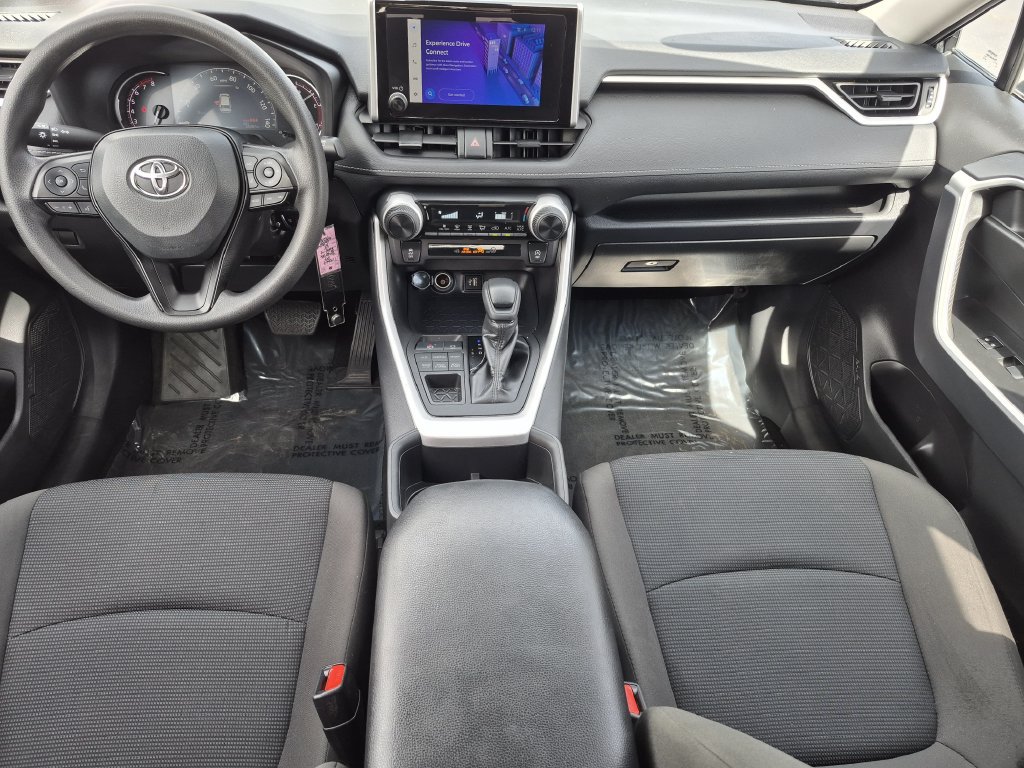 Used 2025 Toyota RAV4 LE AWD/4WD image 14