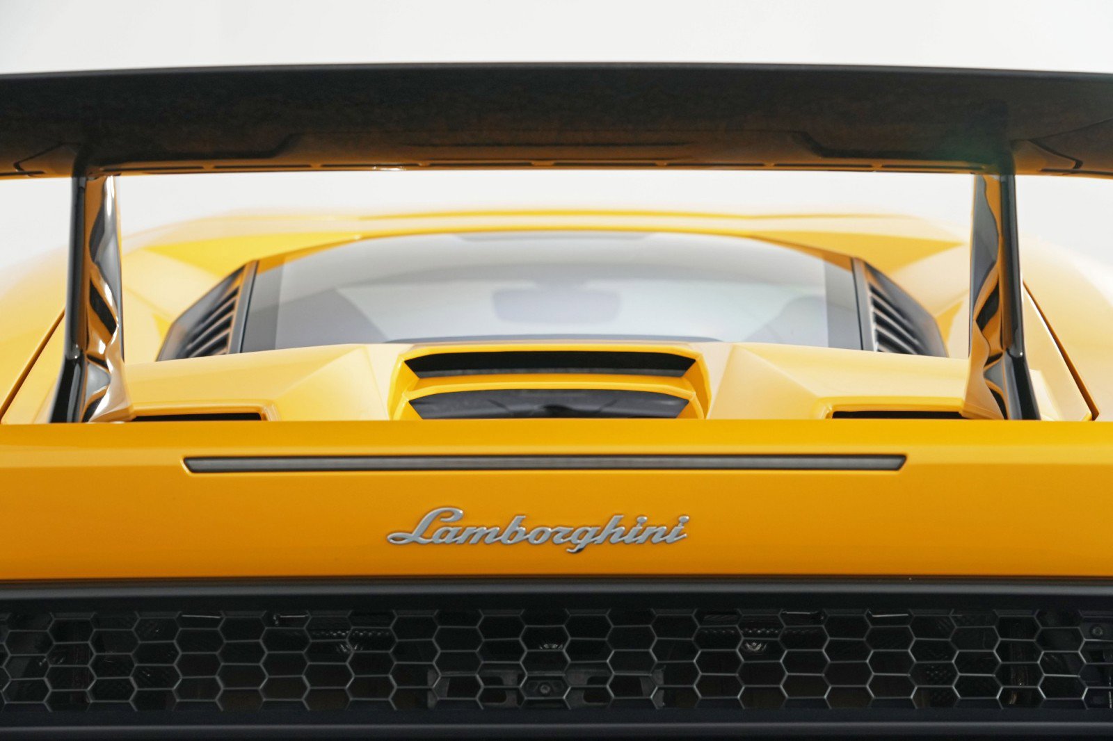 Used 2018 Lamborghini Huracan Performante image 77