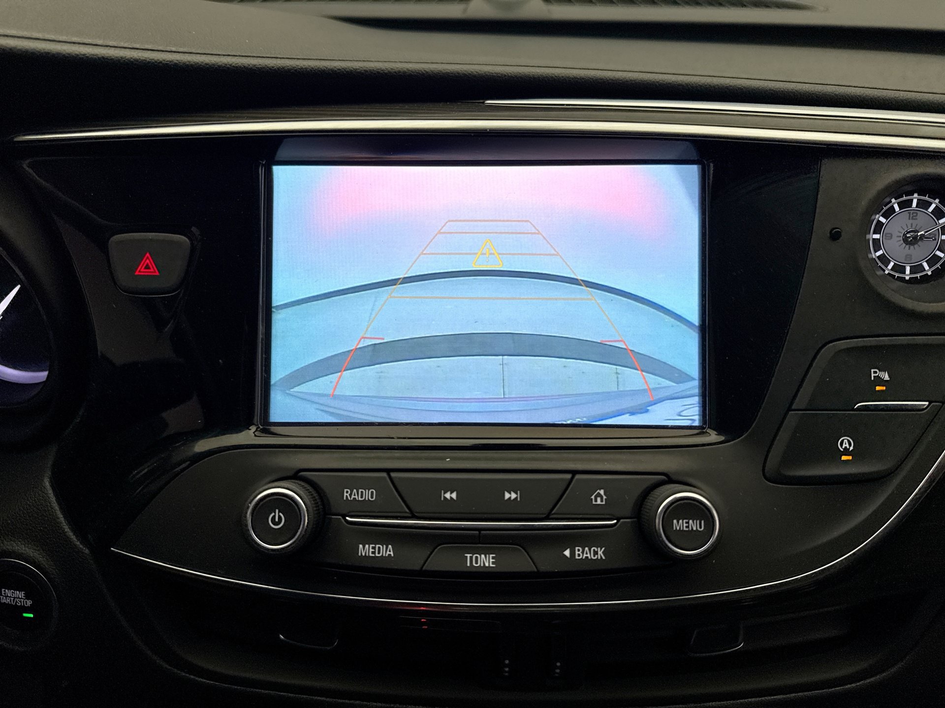 Used 2019 Buick Envision Essence AWD/4WD image 15