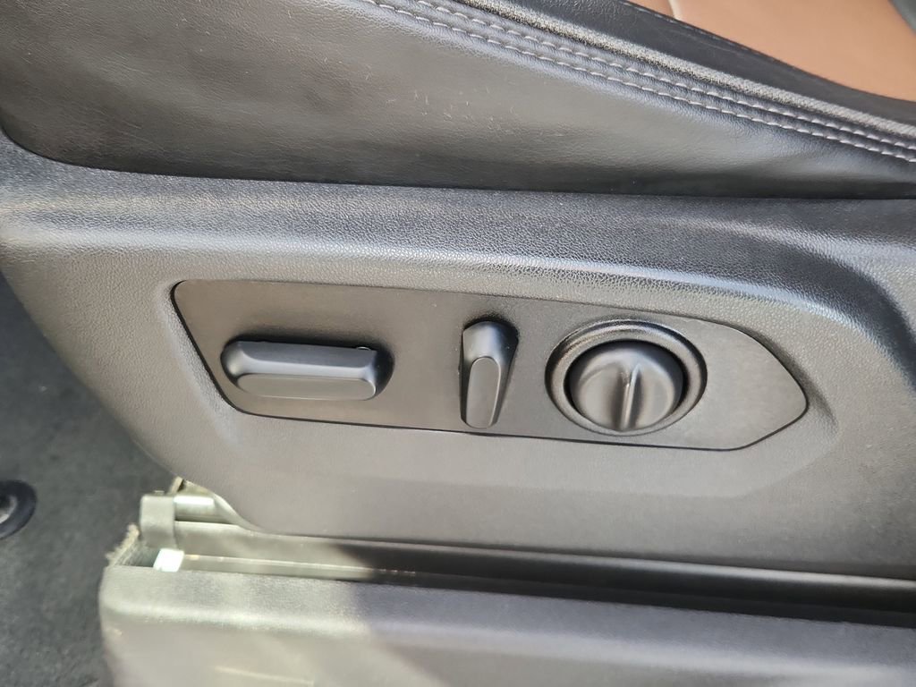 Used 2021 Chevrolet Silverado 3500 High Country w/ Z71 Off-Road Package image 8