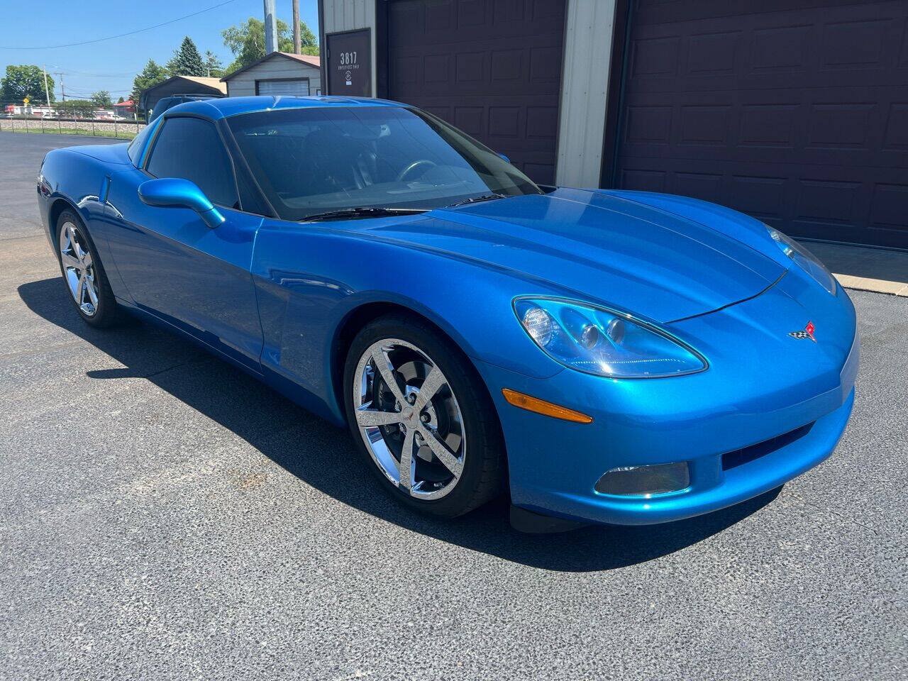 Used 2010 Chevrolet Corvette Coupe w/ 1LT RWD image 7