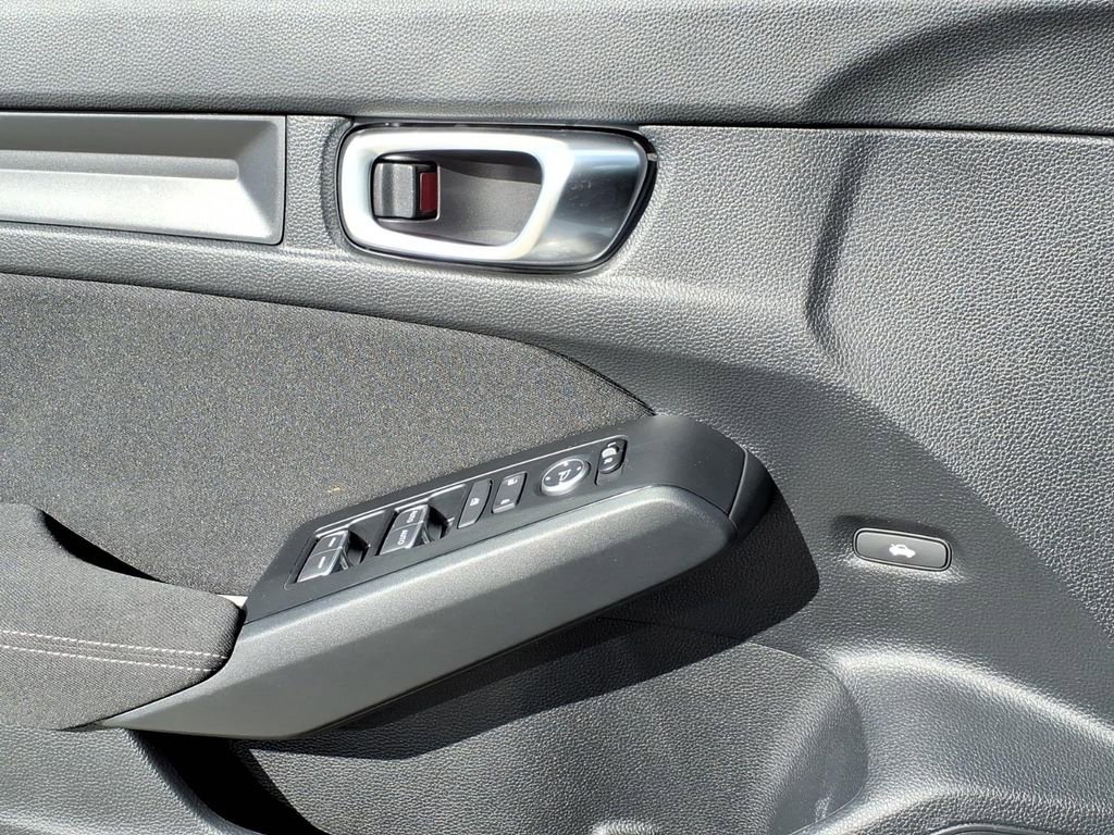 Used 2023 Honda Civic LX image 30