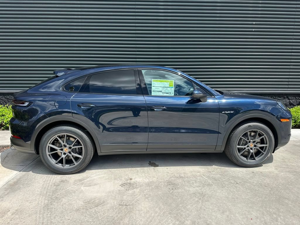 Certified 2025 Porsche Cayenne E-Hybrid Coupe AWD/4WD image 8