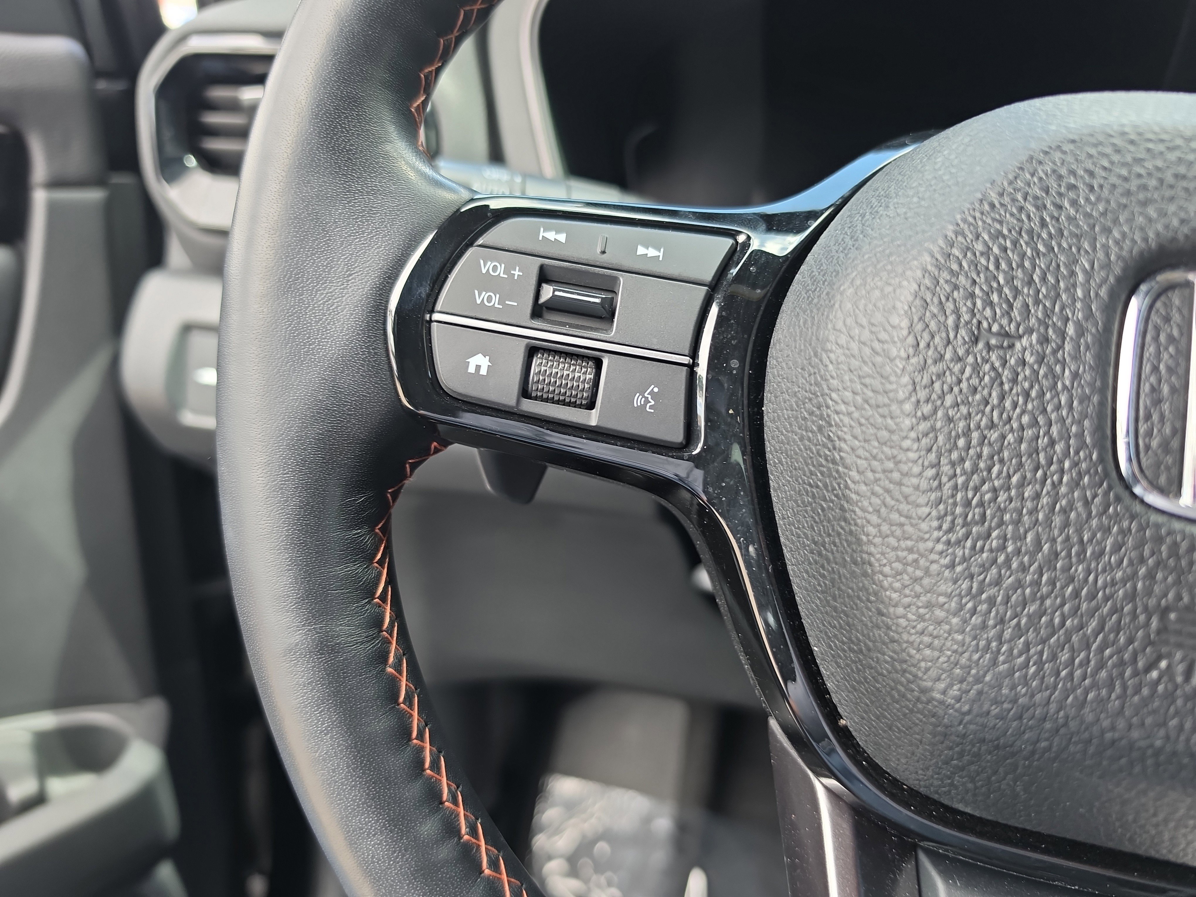 Certified 2023 Honda Pilot TrailSport image 24