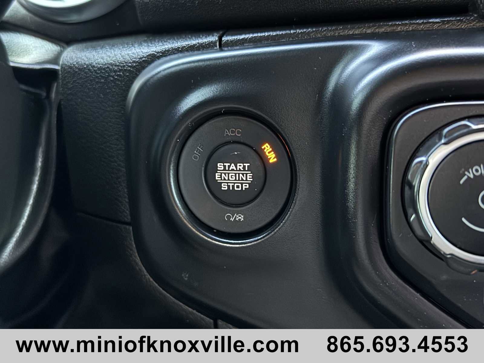 Used 2022 Jeep Wrangler Unlimited Sahara image 22