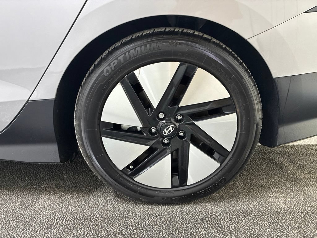 Used 2024 Hyundai Ioniq 6 SE RWD image 9