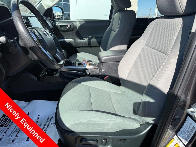 Used 2023 Toyota Tacoma SR5 AWD/4WD image 16