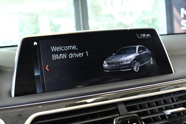 Used 2019 BMW 750i xDrive w/ Executive Package AWD/4WD image 41