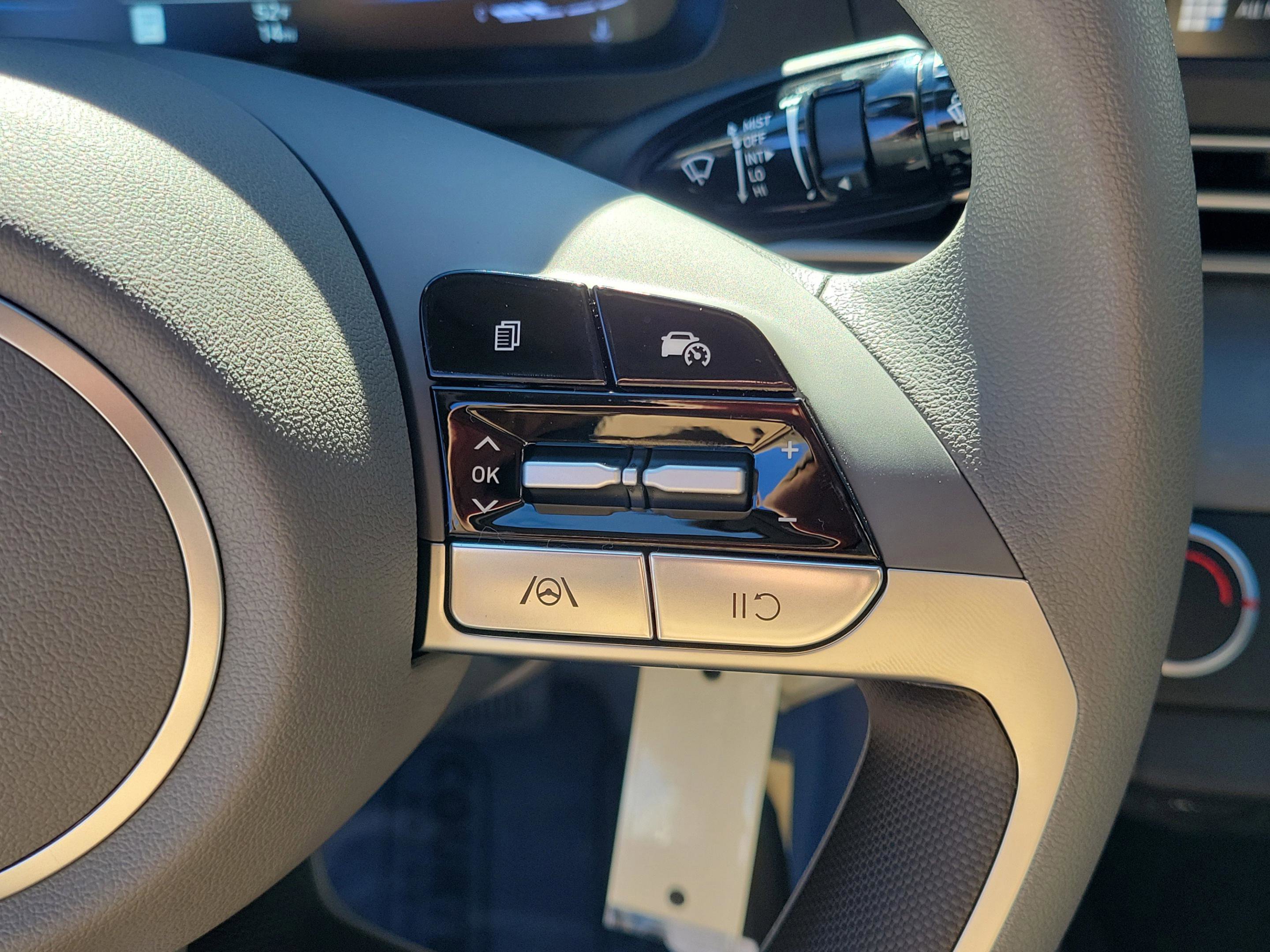 New 2026 Hyundai Elantra SE image 13