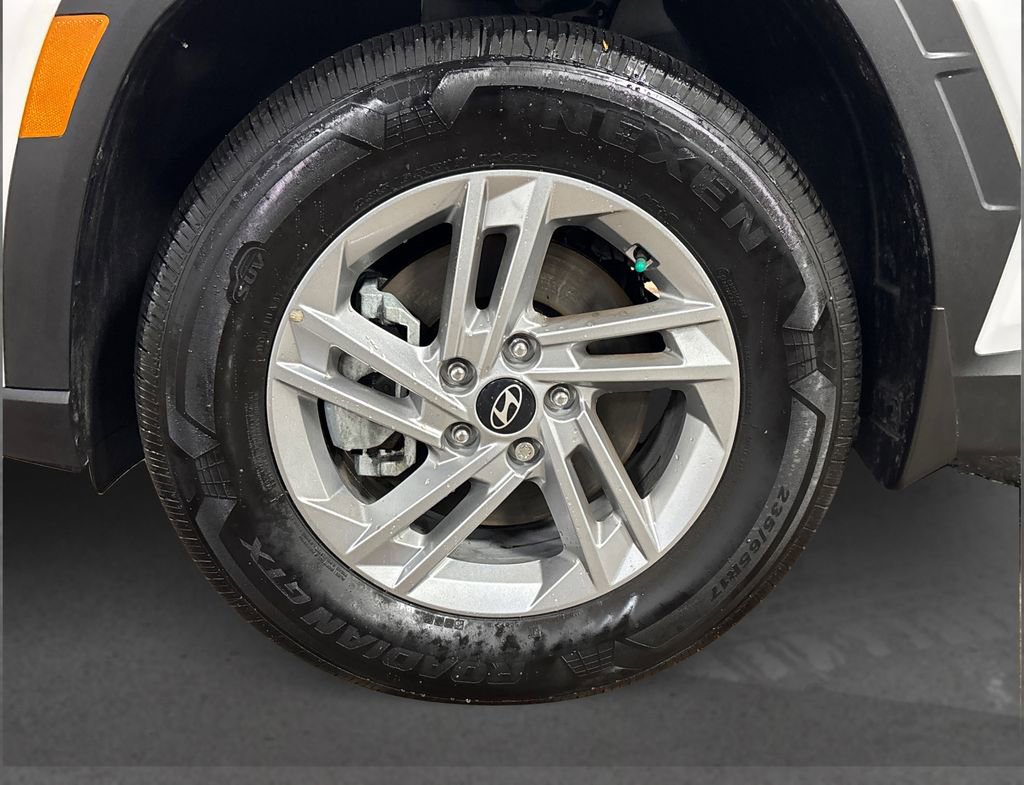 Certified 2025 Hyundai Tucson SE image 12