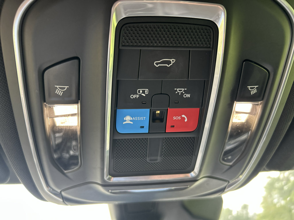 Used 2021 Jeep Grand Cherokee L Laredo RWD image 28