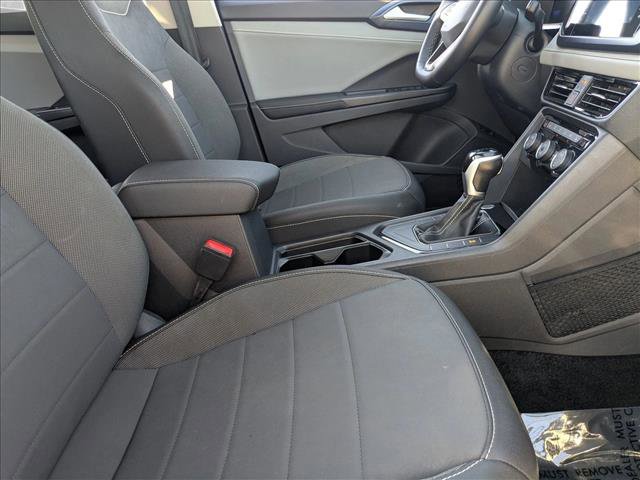 Used 2024 Volkswagen Taos SE image 19