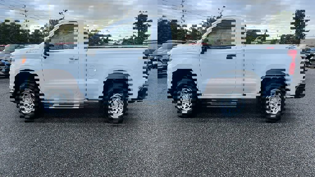 New 2025 Chevrolet Silverado 1500 W/T w/ Trailering Package image 8