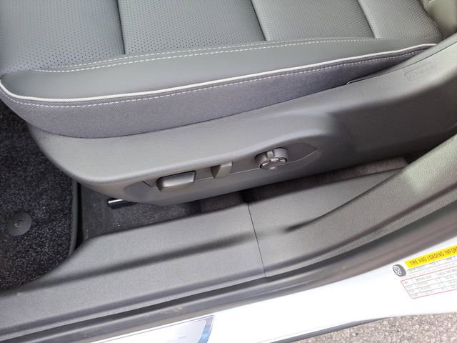 New 2026 Buick Envision Avenir image 16