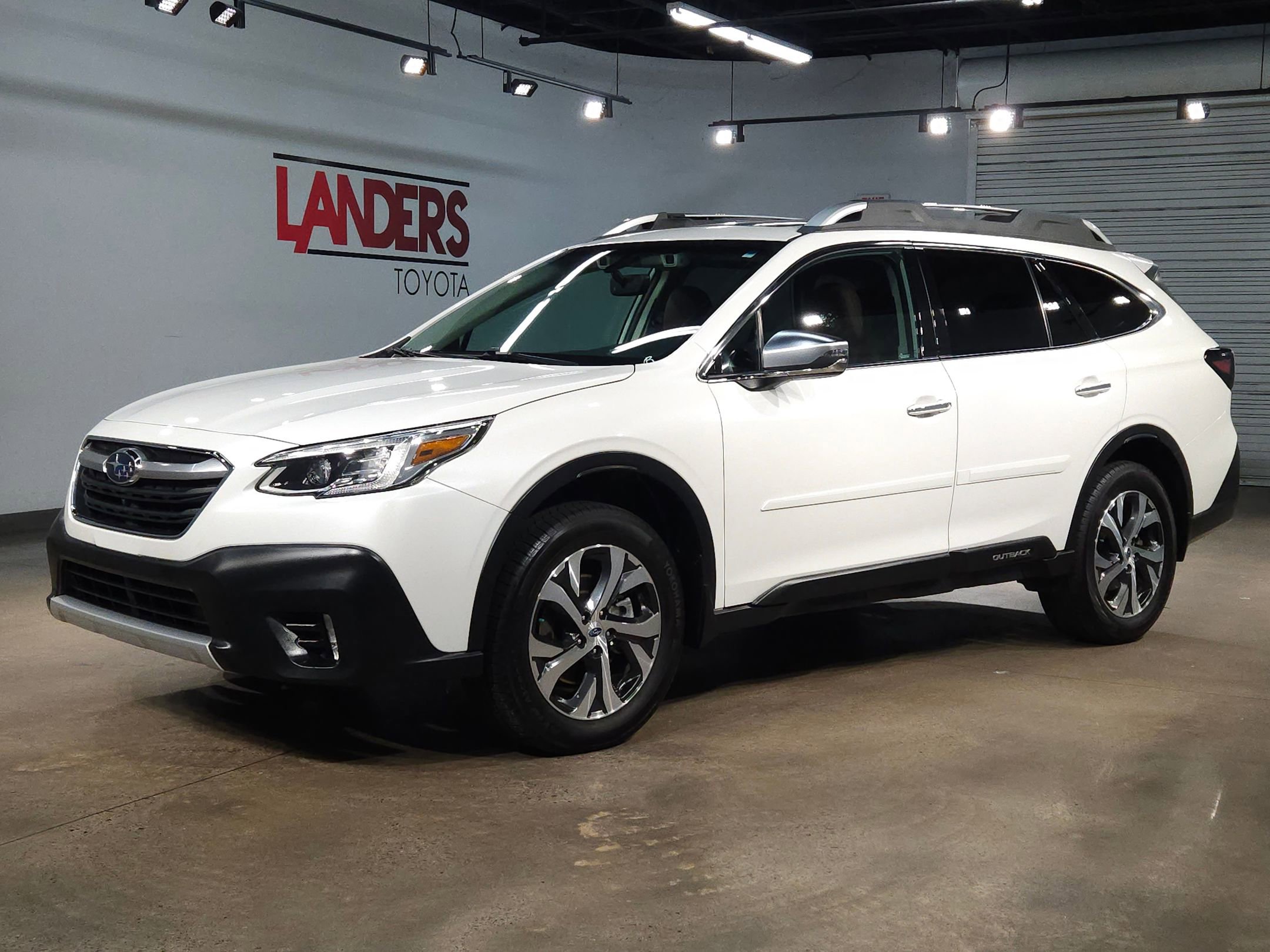 Used 2021 Subaru Outback Touring w/ Popular Package #2 image 3