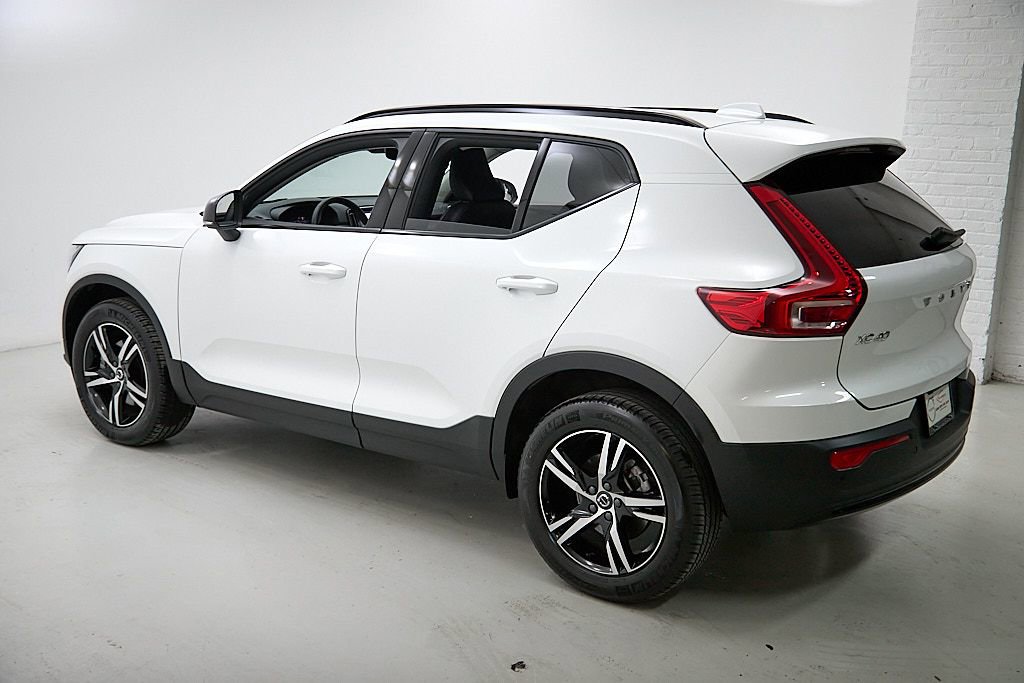 New 2026 Volvo XC40 B5 Core image 7