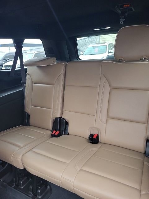 Used 2021 Chevrolet Suburban Premier w/ Premium Package image 17