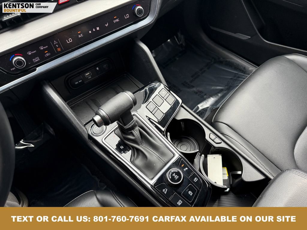 Used 2025 Kia Sportage EX image 24