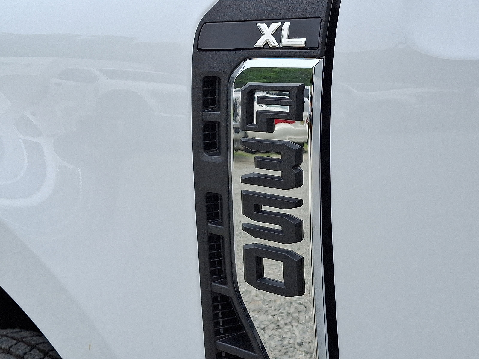 New 2025 Ford F350 XL w/ XL Chrome Package image 11