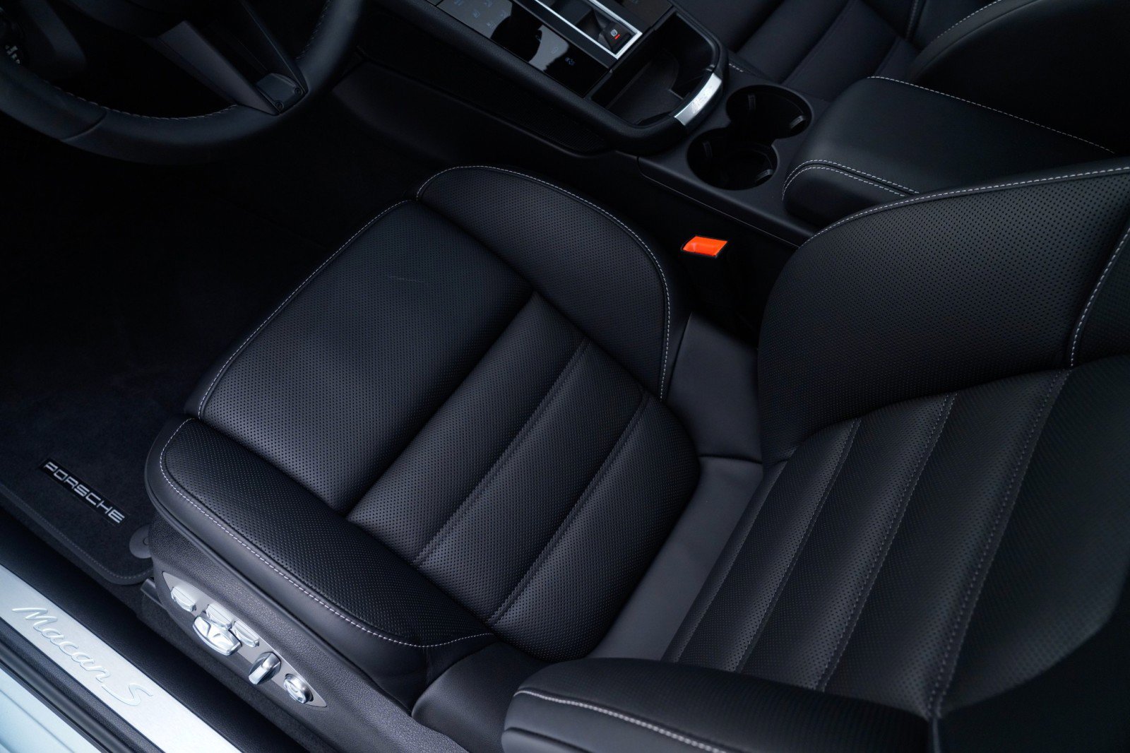 New 2026 Porsche Macan S image 17