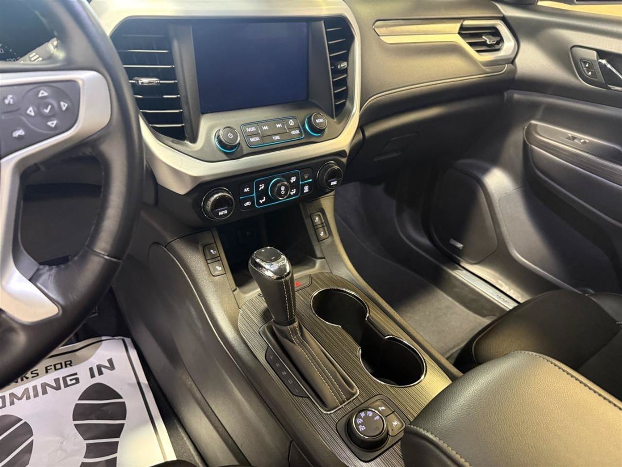 Used 2019 GMC Acadia SLT AWD/4WD image 29