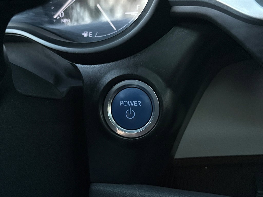 Used 2022 Toyota Sienna XLE image 34