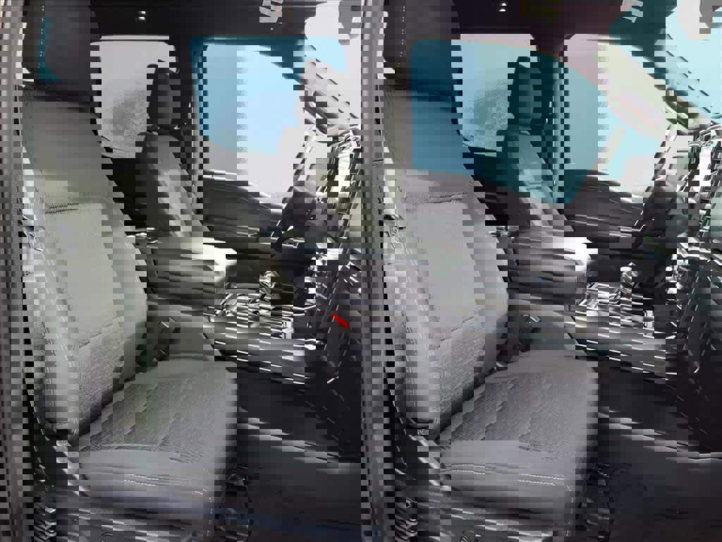 Certified 2022 Ford F150 XLT w/ Equipment Group 302A High image 7