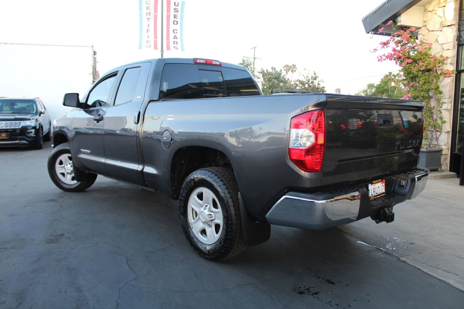Used 2018 Toyota Tundra SR5 RWD image 3