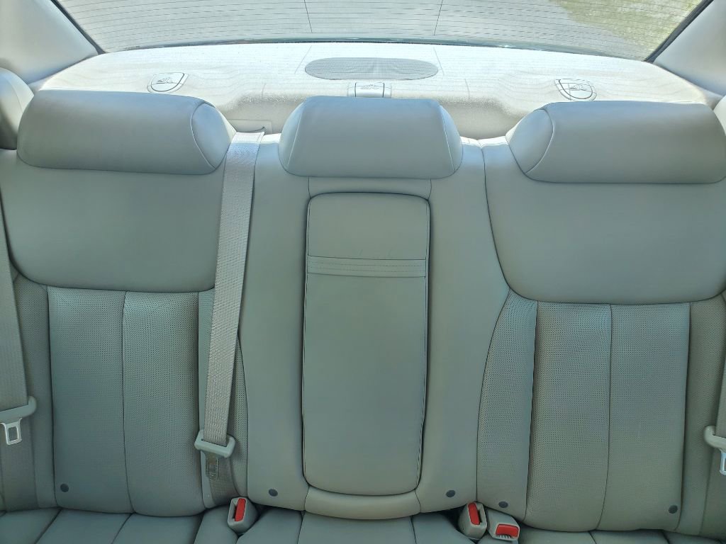 Used 2006 Cadillac DTS w/ Trunk Convenience Package image 20