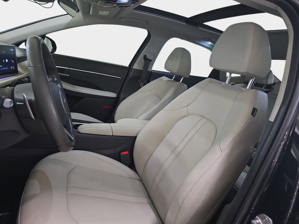Used 2024 Hyundai Sonata Limited FWD image 17