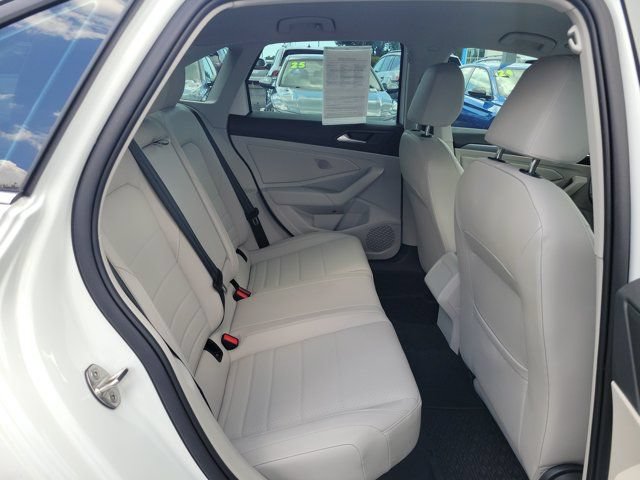 Certified 2023 Volkswagen Jetta SE FWD image 8