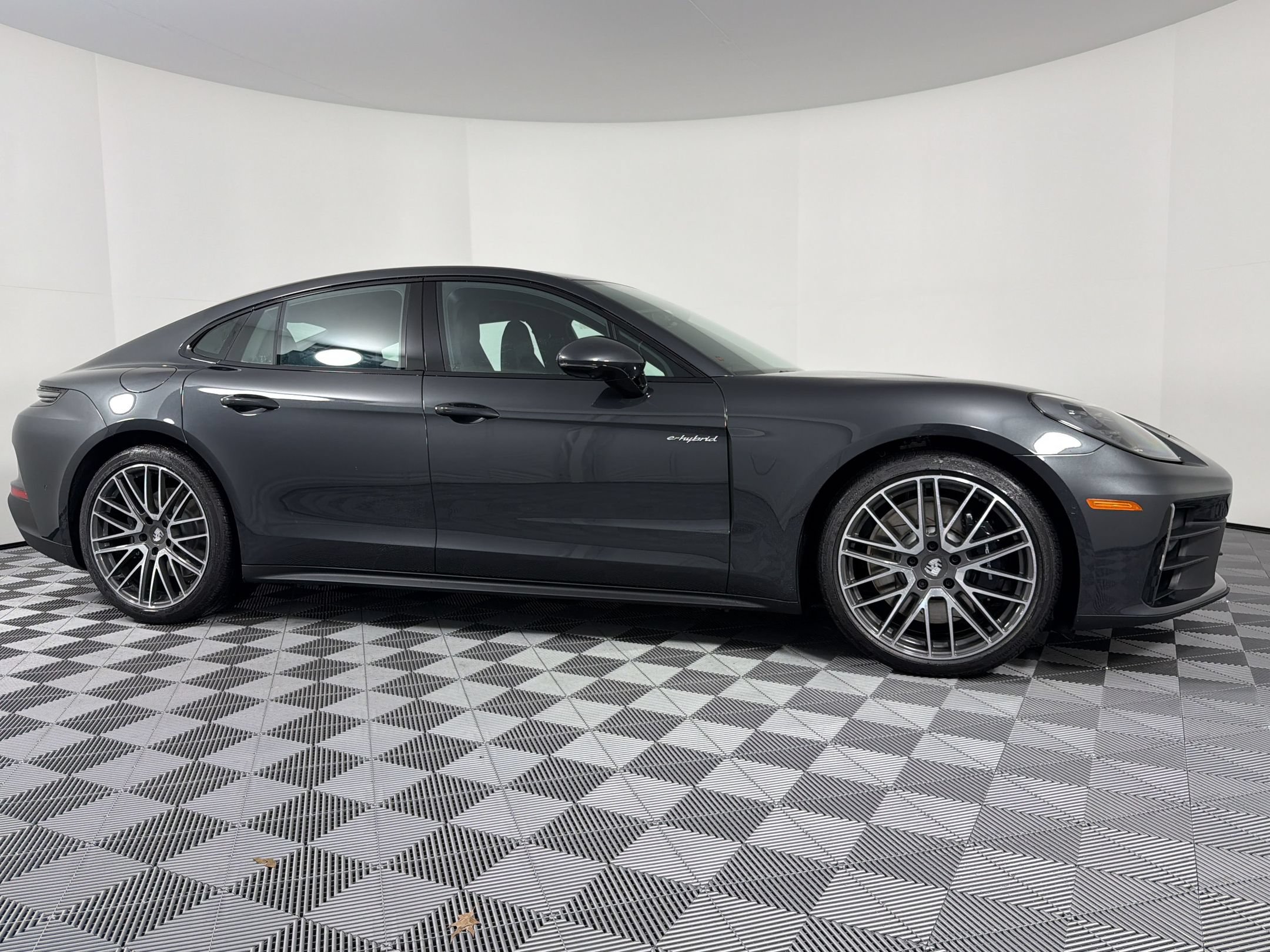 New 2026 Porsche Panamera 4 AWD/4WD image 11