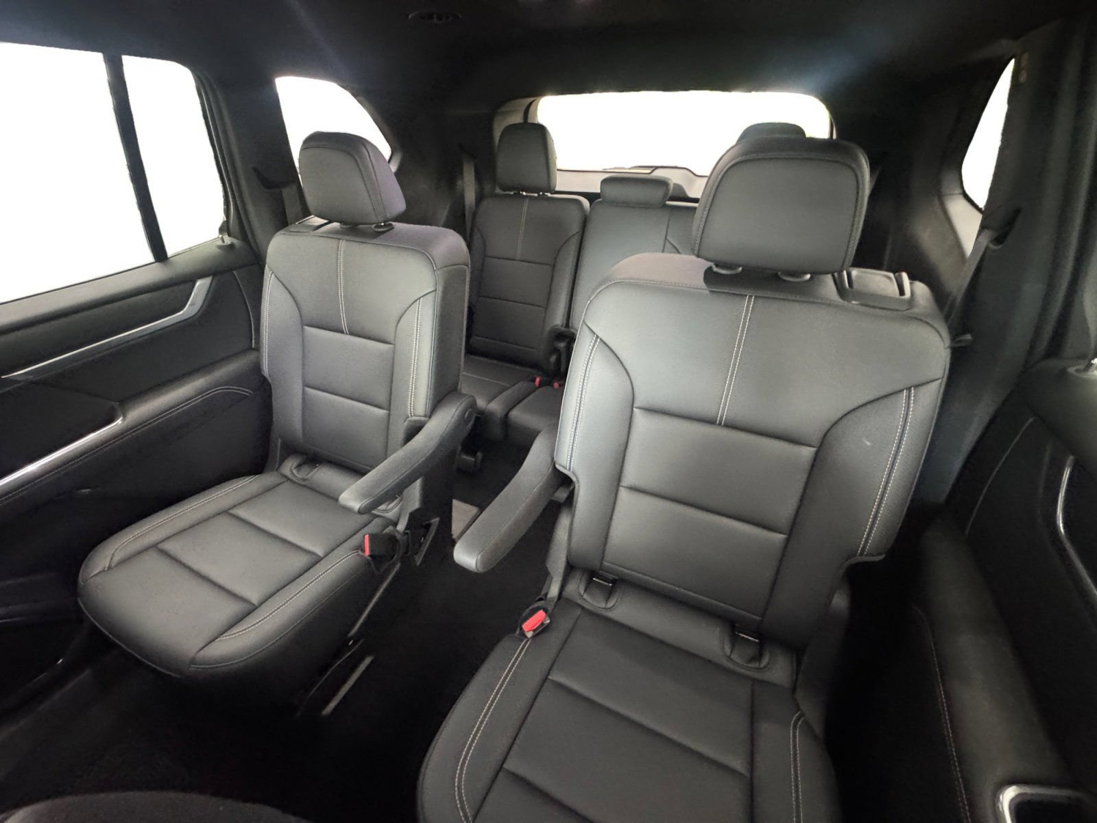 Certified 2026 GMC Acadia Elevation w/ Elevation Premium Package FWD image 14