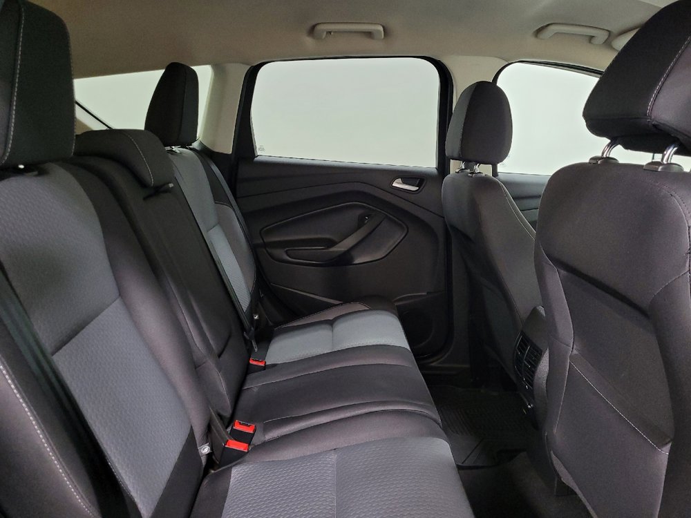 Used 2017 Ford Escape SE w/ SE Cold Weather Package AWD/4WD image 19
