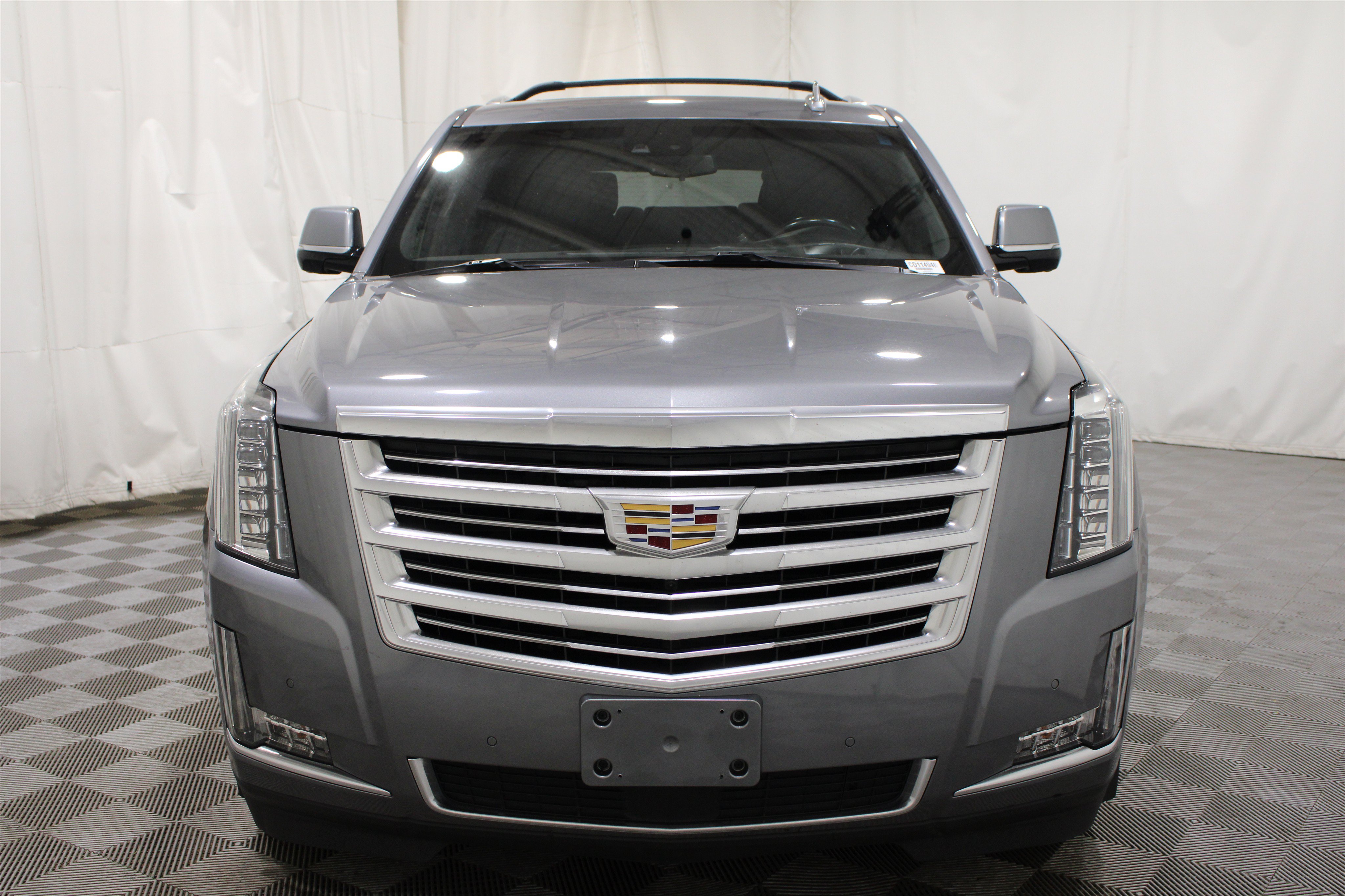 Used 2019 Cadillac Escalade ESV Platinum AWD/4WD image 36