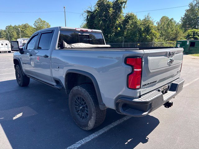 Used 2024 Chevrolet Silverado 2500 ZR2 w/ Technology Package AWD/4WD image 3