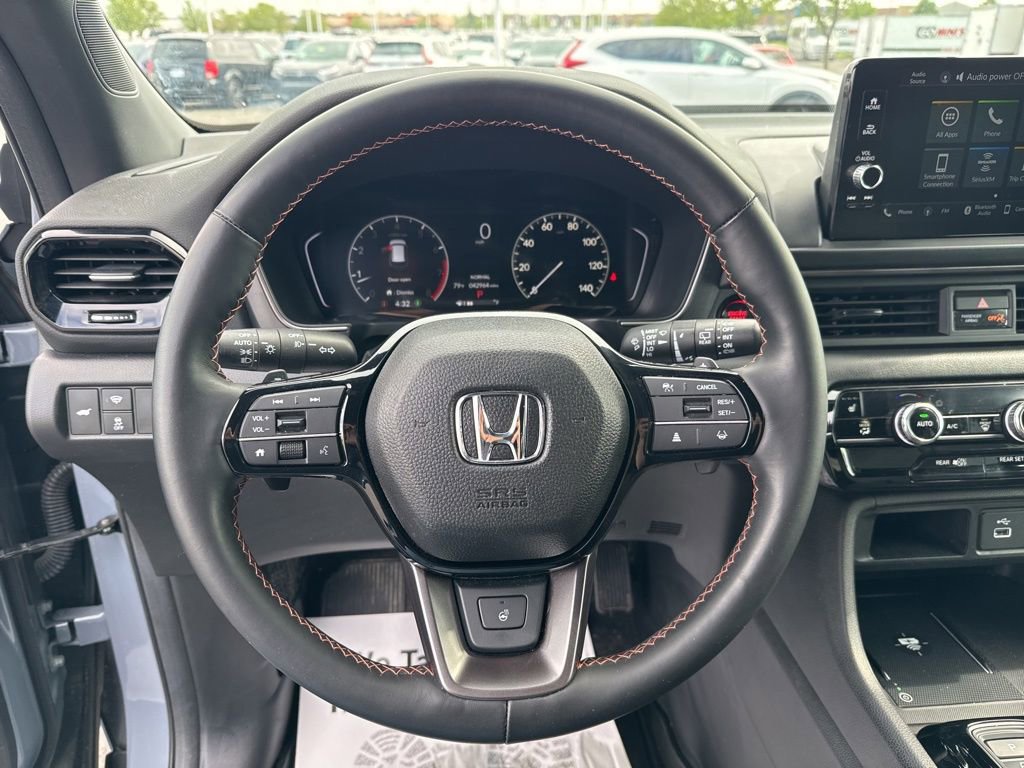 Used 2024 Honda Pilot TrailSport image 15