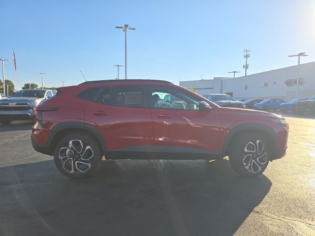 New 2026 Chevrolet Trax RS w/ Sunroof Package FWD image 16
