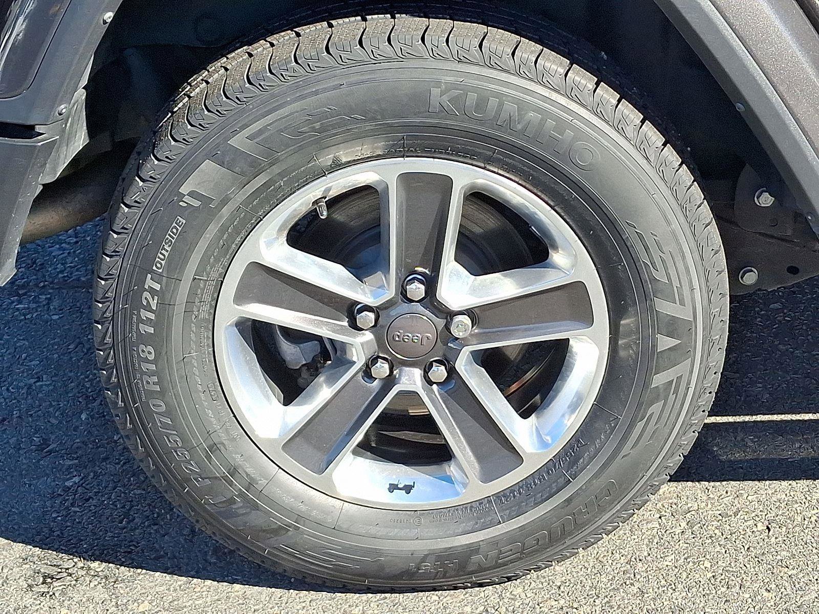 Certified 2021 Jeep Wrangler Unlimited Sahara w/ Dual Top Group image 9