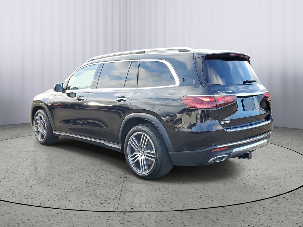 Used 2025 Mercedes-Benz GLS 450 4MATIC image 4