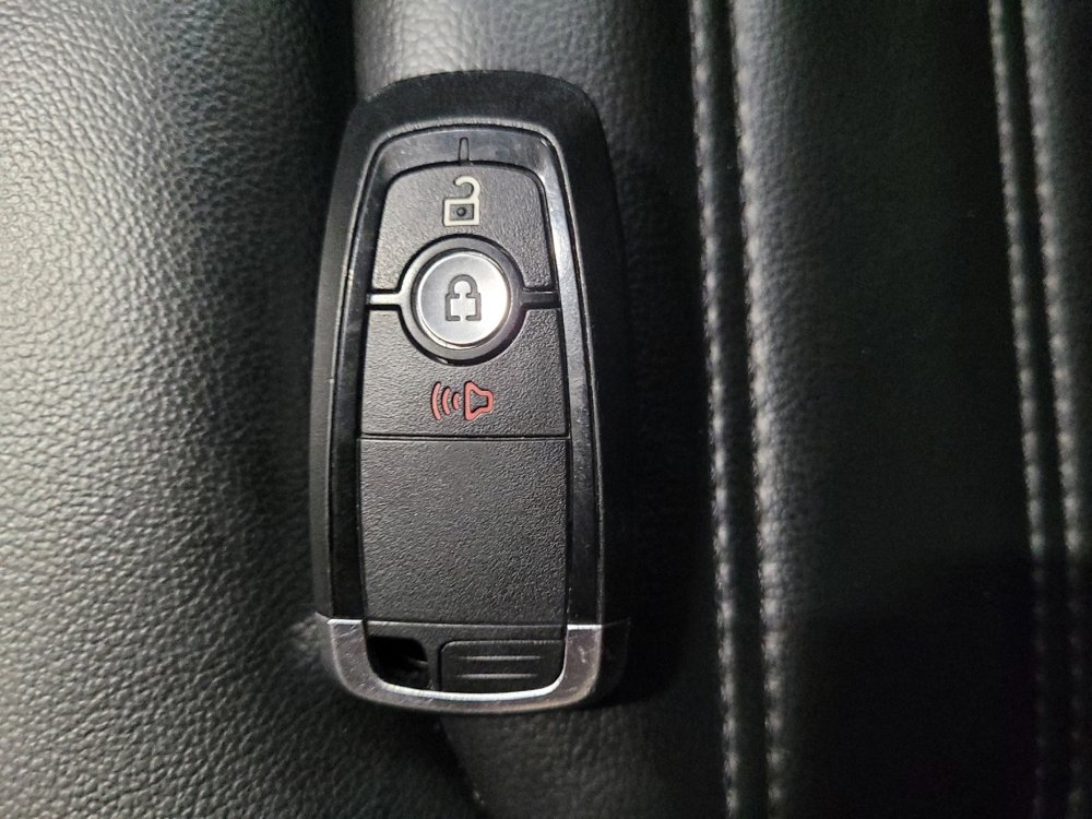 Used 2024 Ford Edge SEL image 32