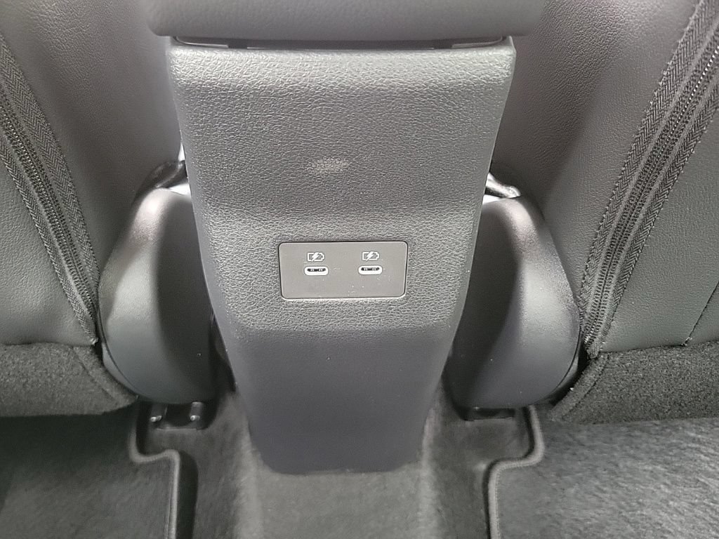 New 2026 Nissan Kicks SR w/ Cold Weather Package AWD/4WD image 19