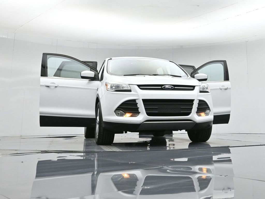 Used 2015 Ford Escape SE image 48