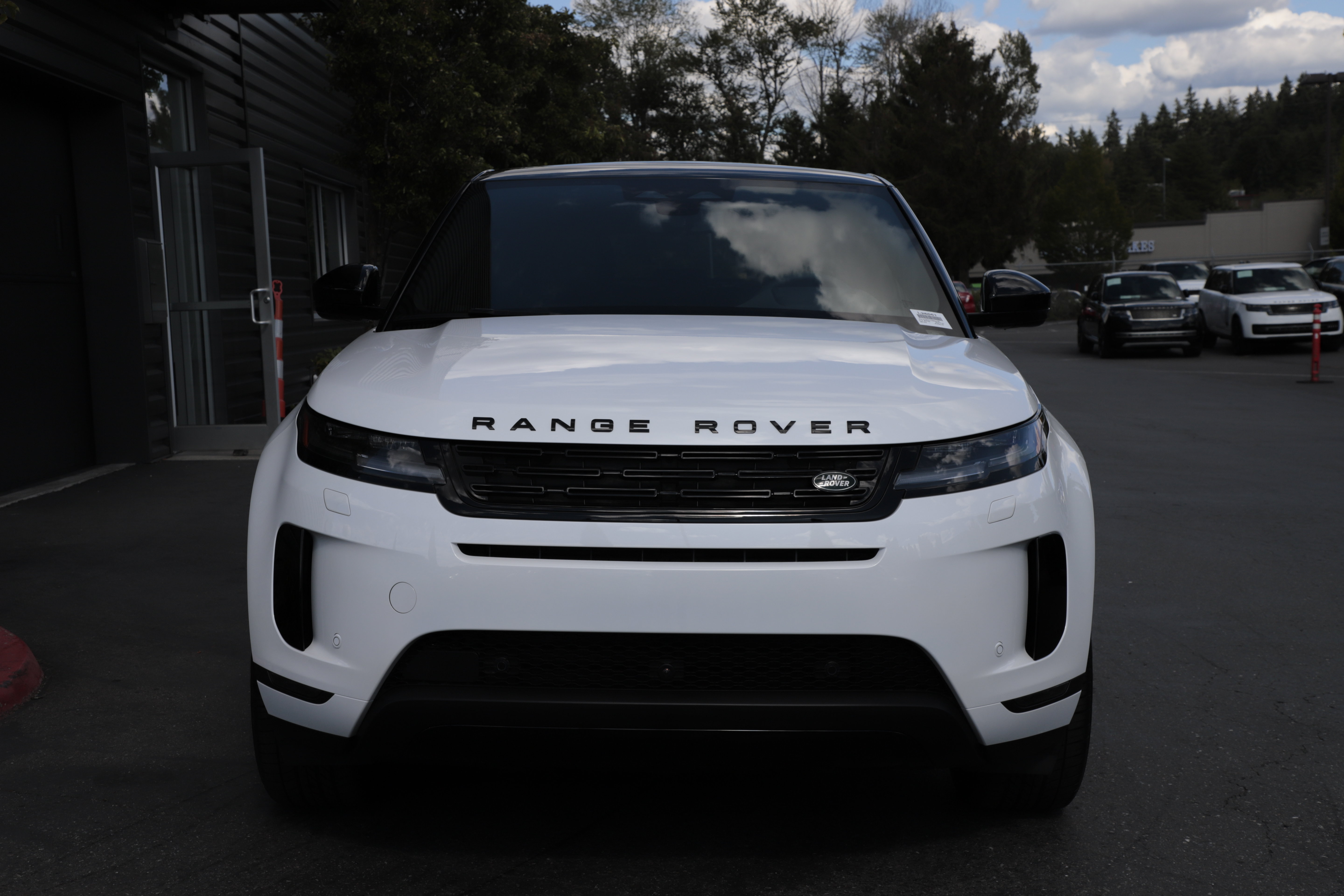 New 2026 Land Rover Range Rover Evoque S AWD/4WD image 4