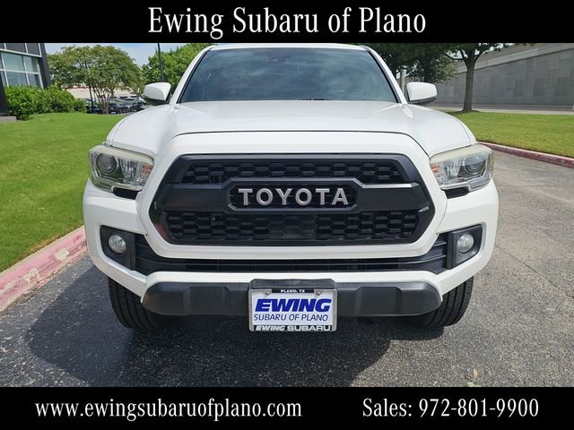 Used 2018 Toyota Tacoma SR5 AWD/4WD image 8