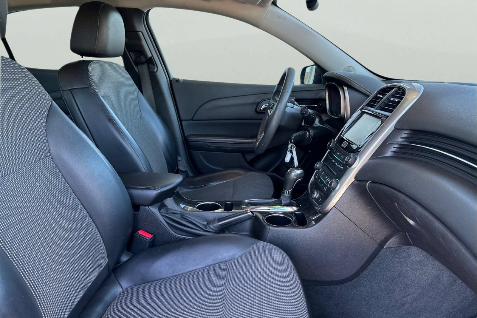 Used 2015 Chevrolet Malibu LT w/ Power Convenience Package FWD image 19