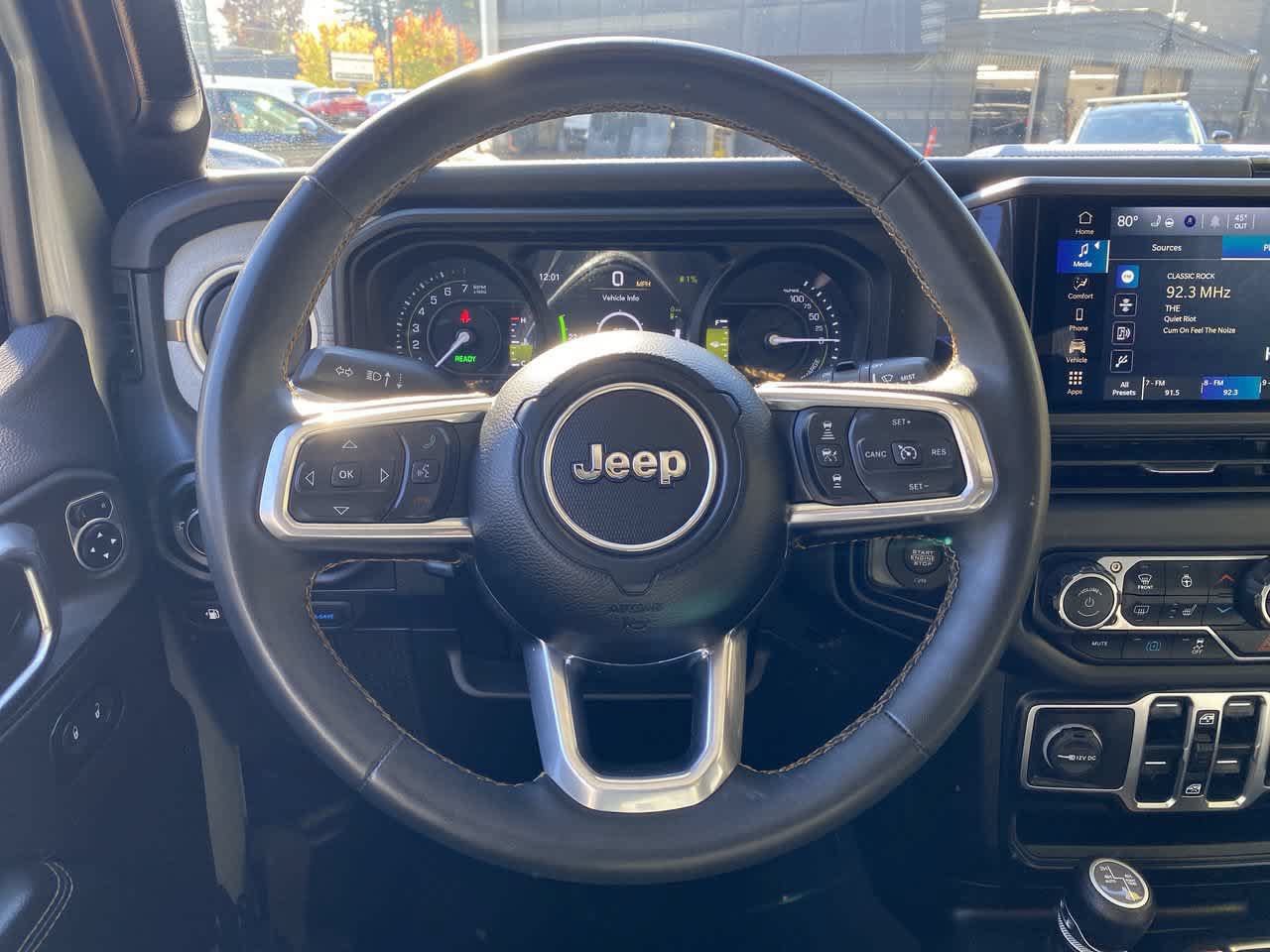 Used 2024 Jeep Wrangler Unlimited Sahara AWD/4WD image 19
