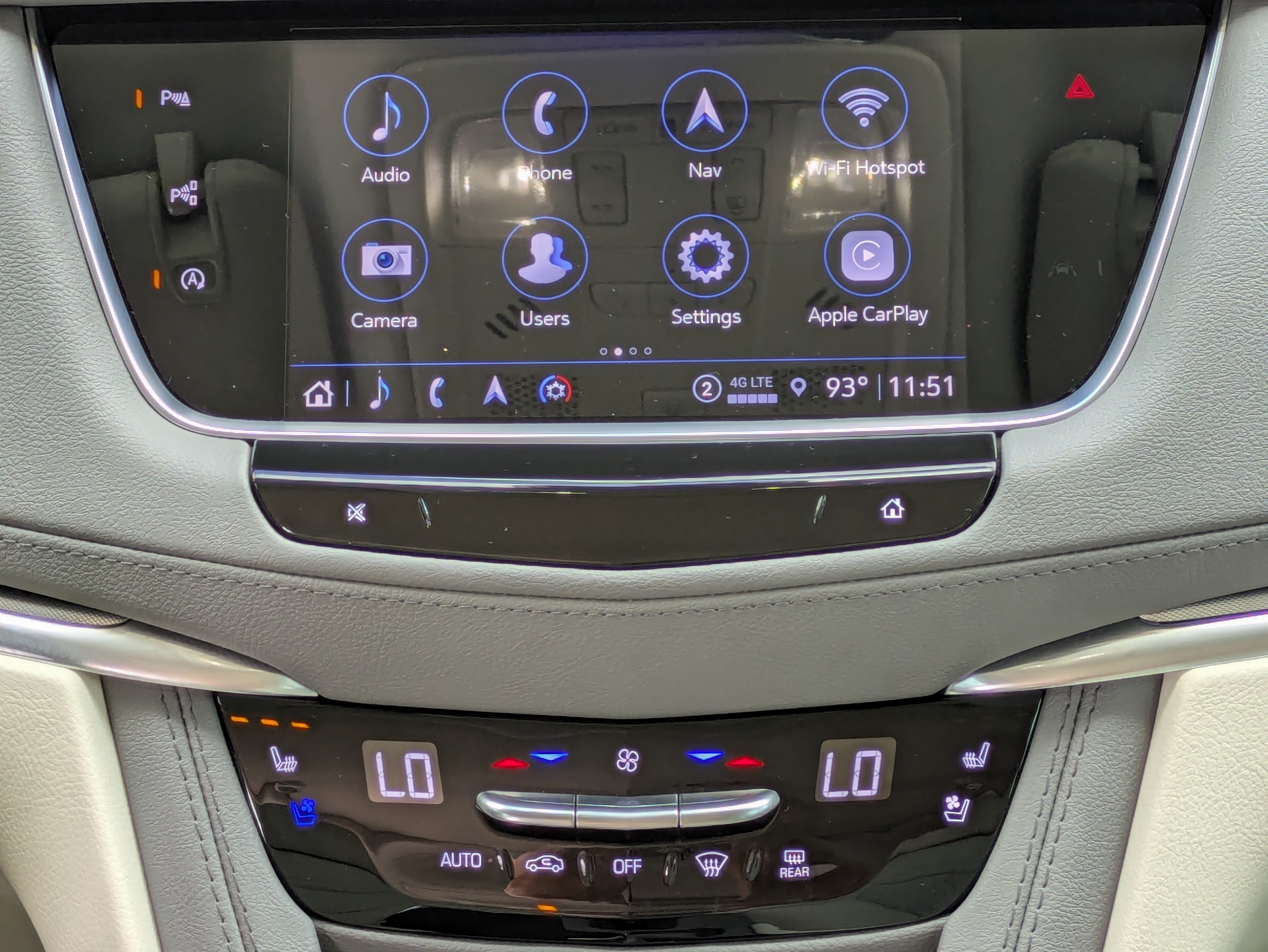 Used 2024 Cadillac XT5 Premium Luxury w/ Technology Package FWD image 16