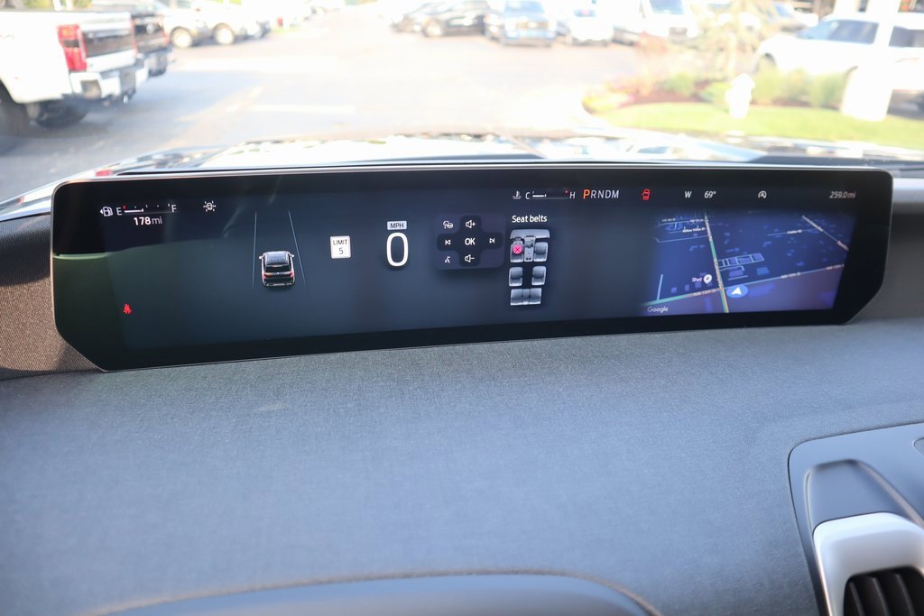 New 2025 Ford Expedition Active image 4