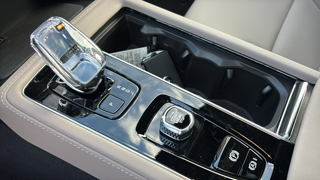New 2027 Volvo XC90 B6 Plus AWD/4WD image 22